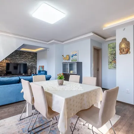 Marvellous / Roof Terrace / 2bdr / 2bth Apartment Sofia