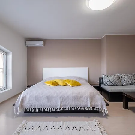 Marvellous / Roof Terrace / 2bdr / 2bth Sofia